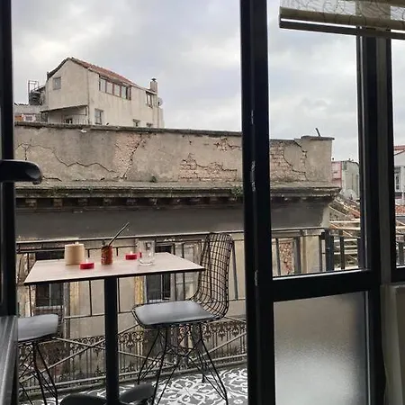 شقة Cosy Flat Has Balcony In Taksim